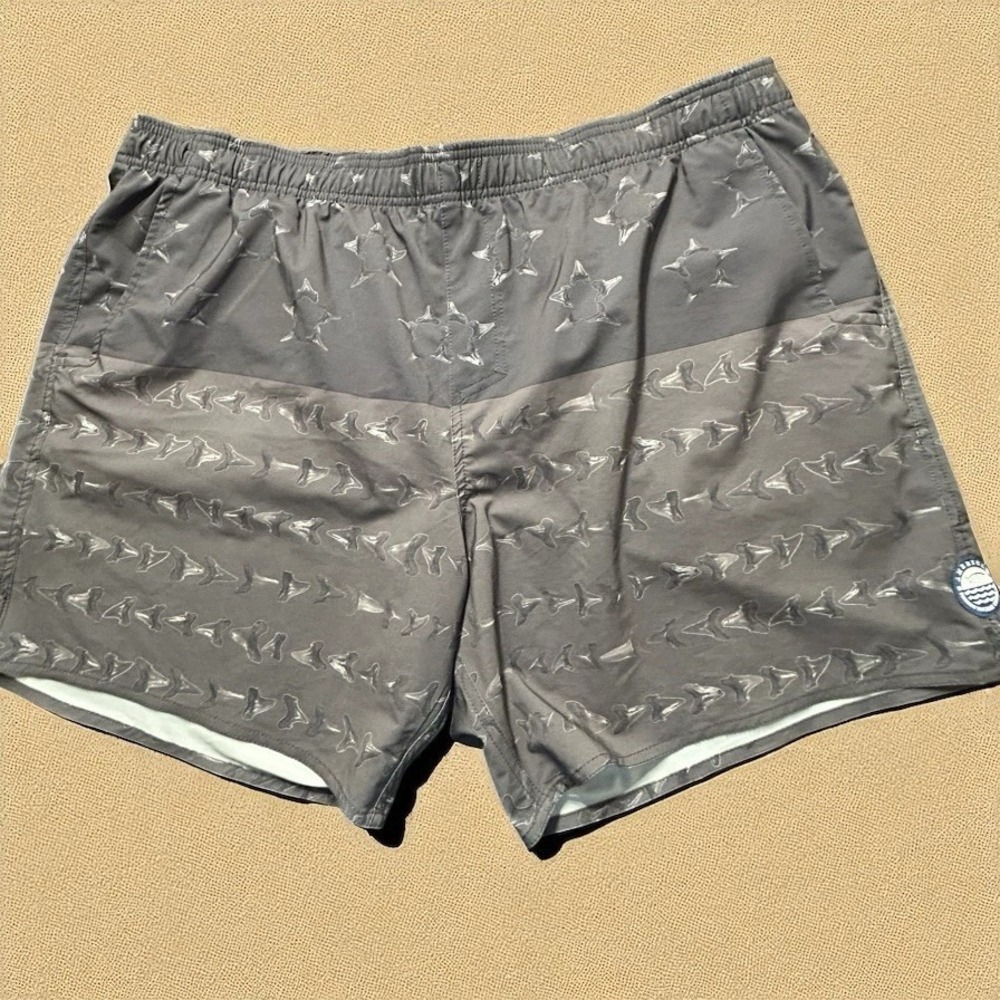 Men's AFTCO XXL Fishing Shorts Gray Shark Tooth American‎ Flag Swim Trunks